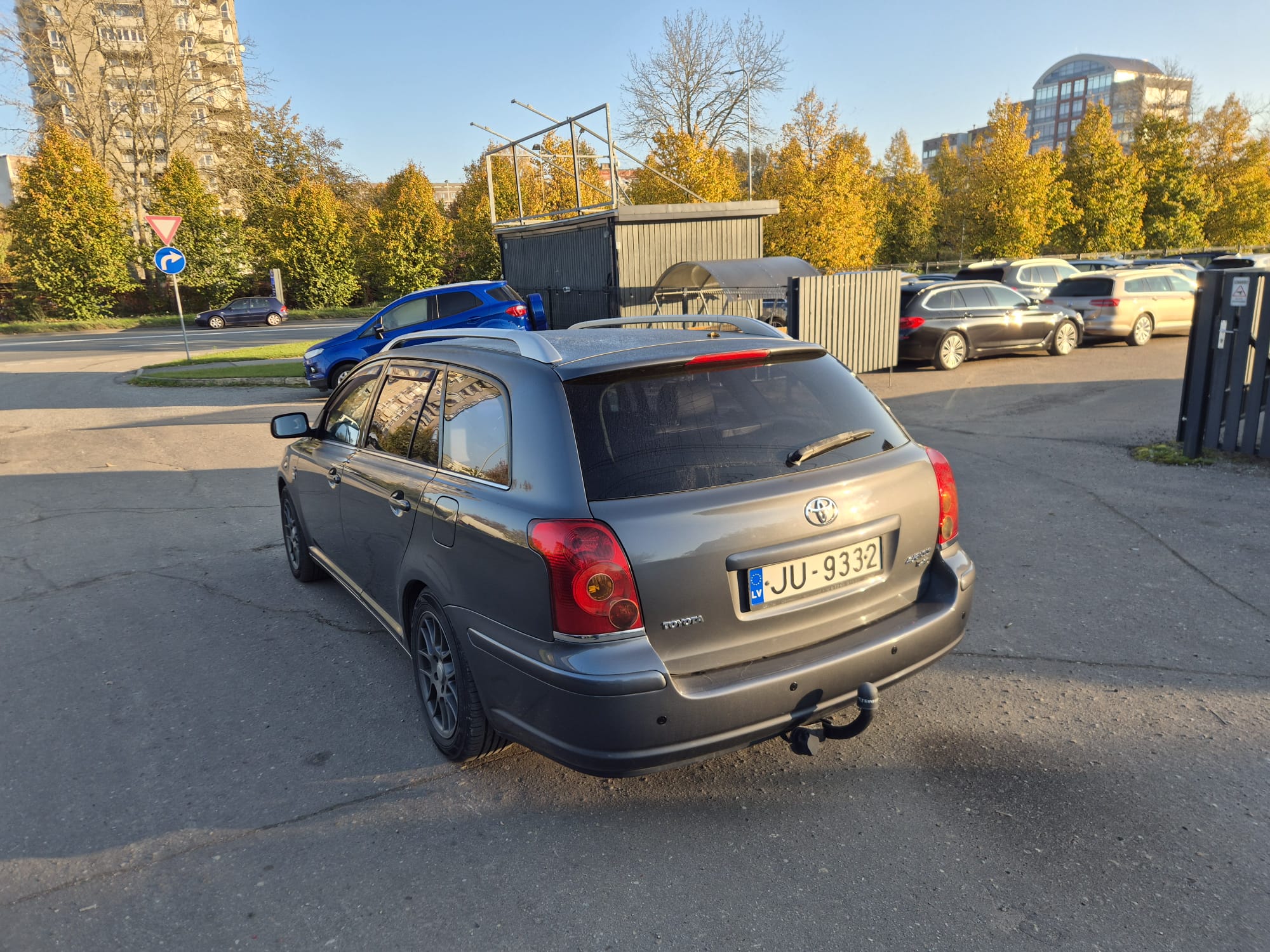 Car image 7