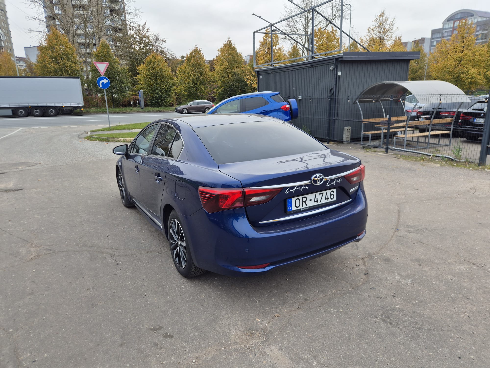 Car image 7