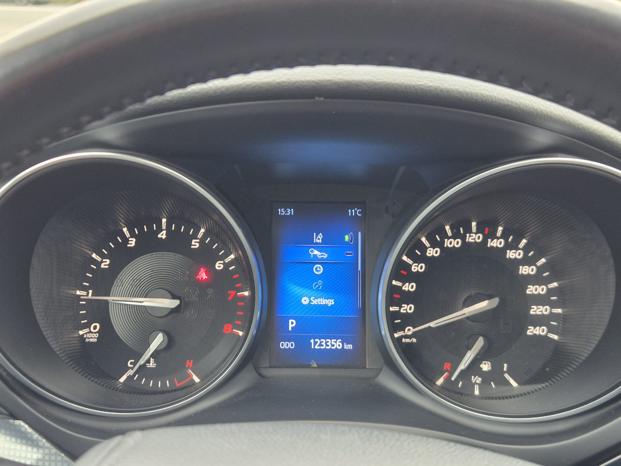 Car image 23