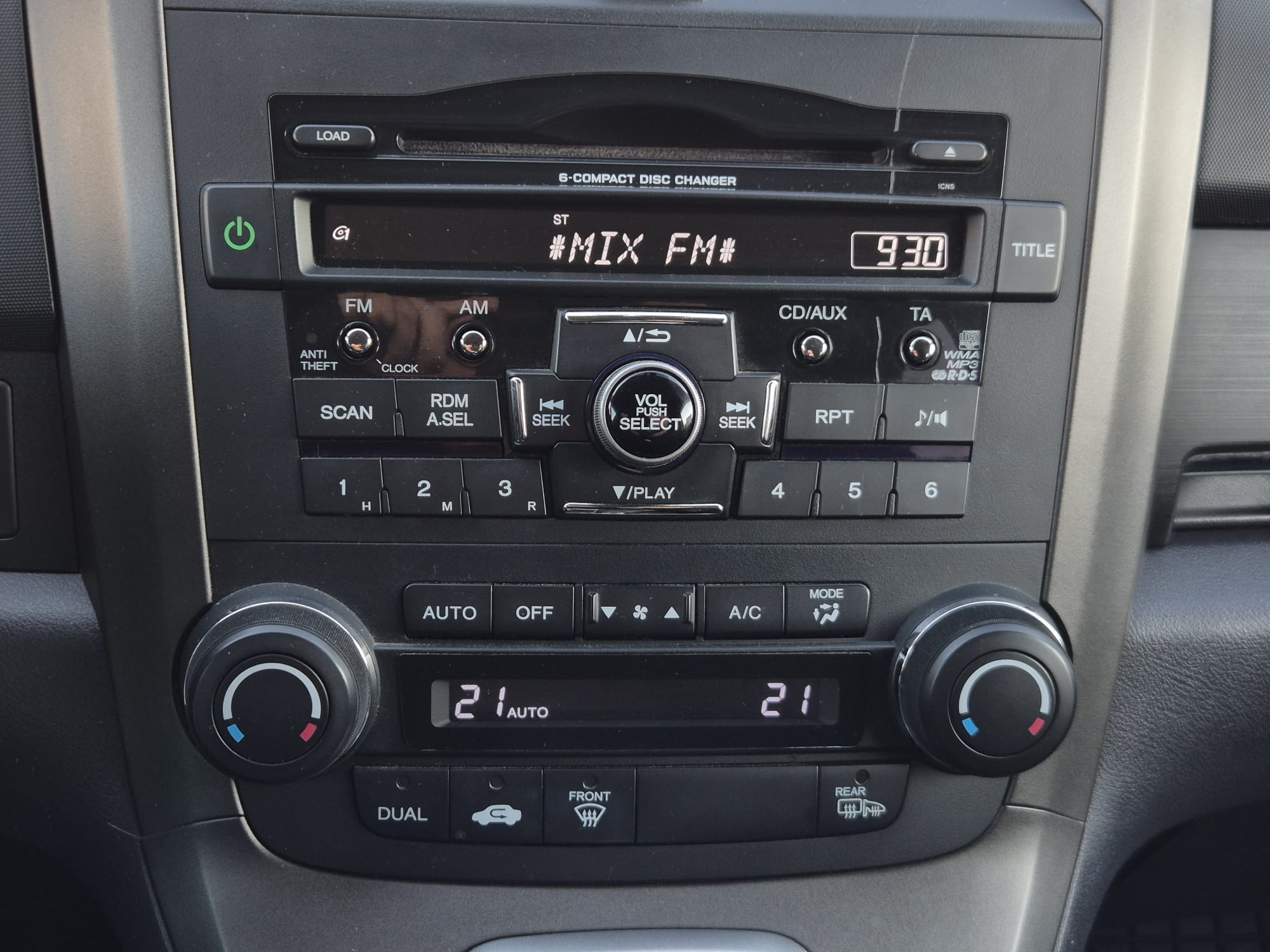 Car image 16