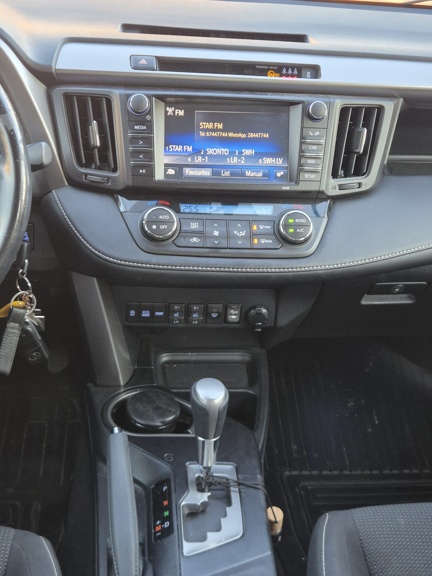 Car image 10