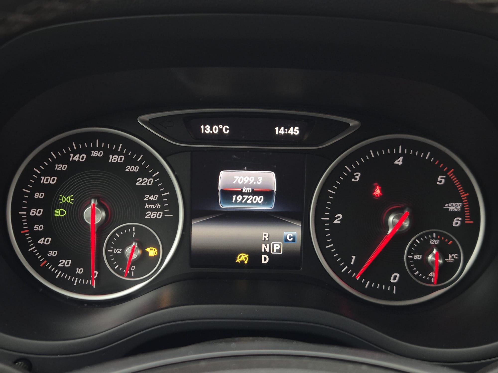 Car image 16