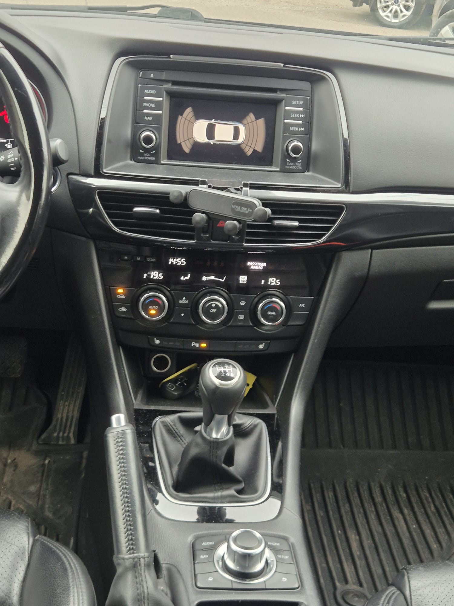 Car image 20